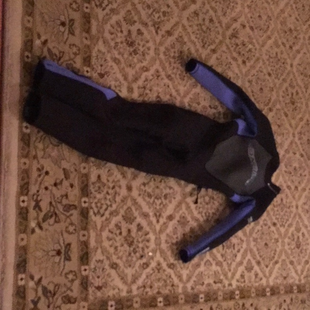 Wet suit